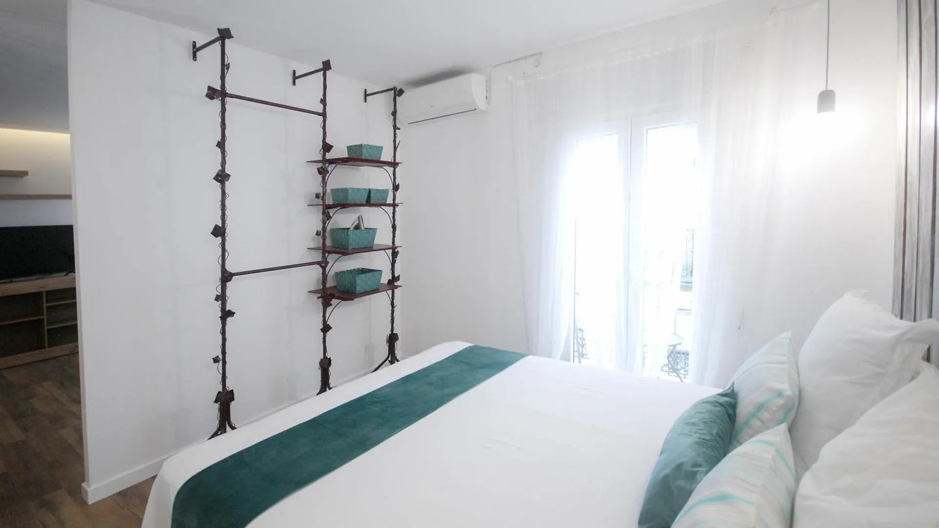 Conil Apartamentos La Dama Y El Vagabundo Conil De La Frontera